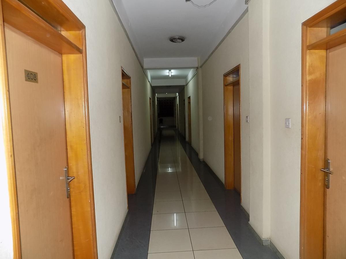 Aponye Hotel Kampala Luaran gambar