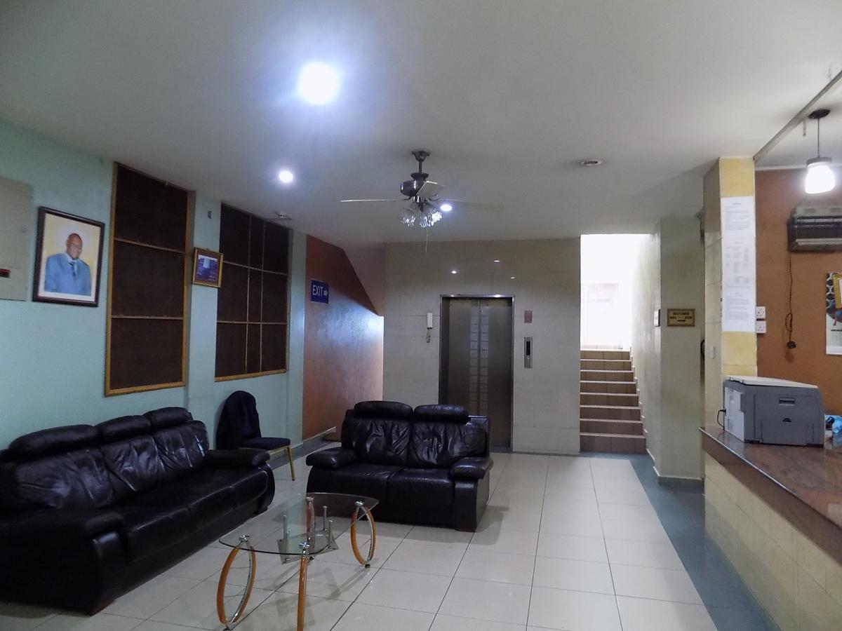Aponye Hotel Kampala Luaran gambar