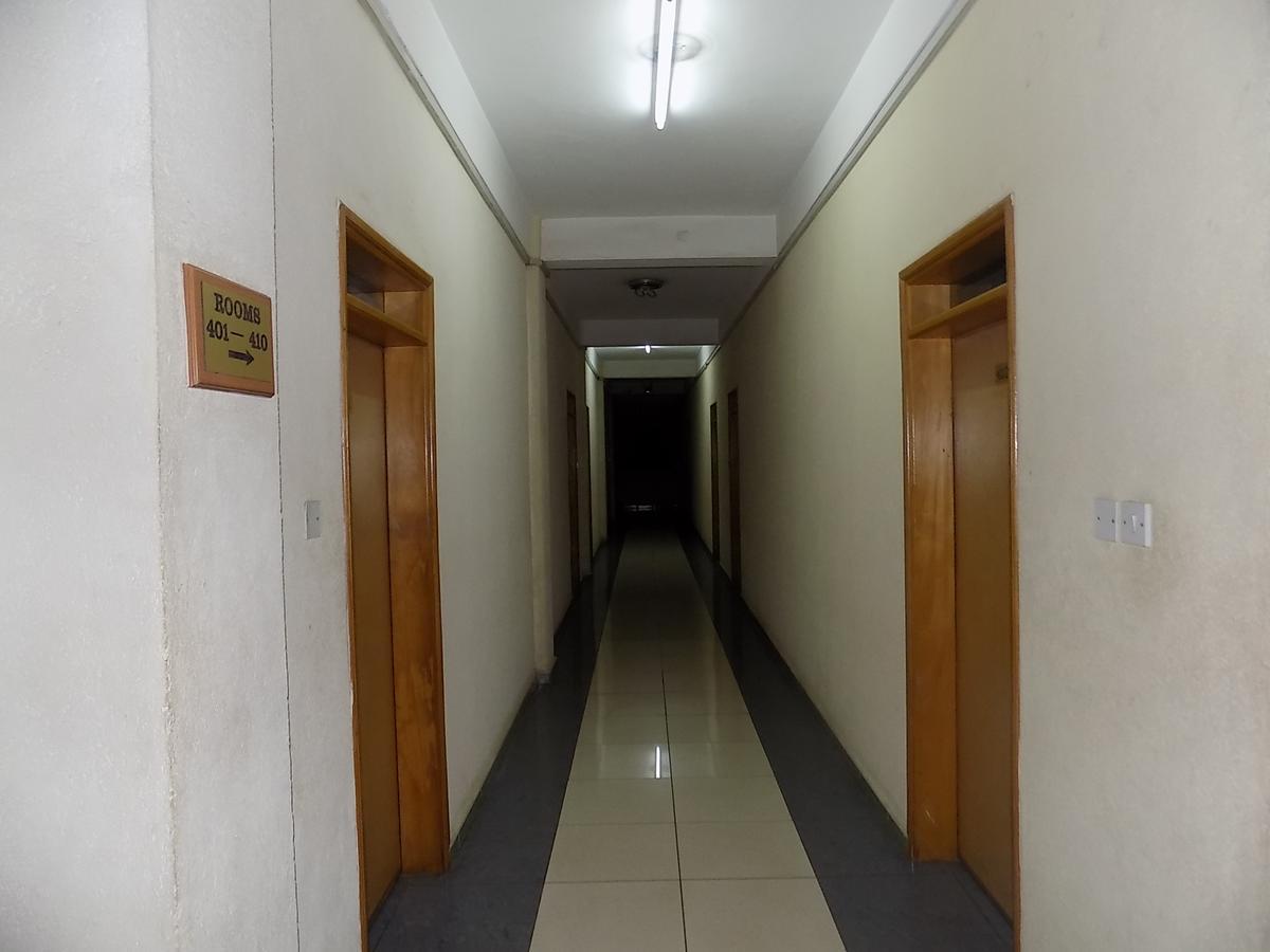 Aponye Hotel Kampala Luaran gambar